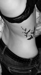Small Birds In Flight Tattoo Pin By Frannie Jo On Body Art Little Bird Tattoos Flying Tattoo Flying Bird Tattoo