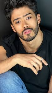 ¡Día del Hombre con @el.chayo! , @medusanetflix , @johnny_staffdish es tu  casa gran artista., Exitos en tu carrera. , #actor #fotografía  #asesoriadeimagen #pelo