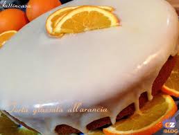 La vostra torta preferita non è la stessa senza quella deliziosa glassa all'arancia. Torta Glassata All Arancia