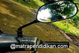 Cermin lengkung adalah cermin dengan permukaan pantulan yang melengkung. Spion Kendaran Gunakan Cermin Positif Mengapa Matra Pendidikan