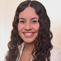 Lara Robledo's Instagram, Twitter & Facebook