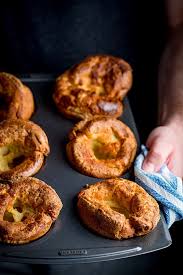 How To Make The Perfect Yorkshire Puddings To Go With Your Sunday Roast What Type Of Flour Should The Bat Yorkshire Pudding Recipes Yorkshire Pudding Recipes