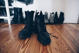 Ich bin mit der guten qualität der schuhe absolut zufrieden. Mein Erstes Paar Dr Martens