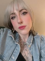 FIF feeling cute & been doing some cool hairs lately 🙃🤓