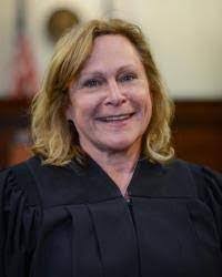 Teresa Eifert's Instagram, Twitter & Facebook