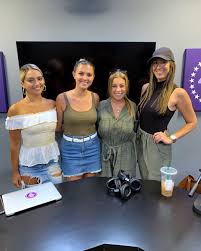 Maybe you would like to learn more about one of these? Ria On Twitter New Episode Featuring Girls Gotta Eat We Re Drunk In The Intro Stop Dad Bod Shaming Jason Momoa Miley Cyrus Elle Interview Music Insiders Say Taylor Swift Is Playing The