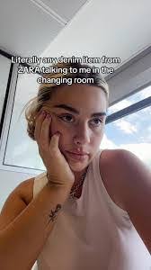 Abbie Saunders's Instagram, Twitter & Facebook