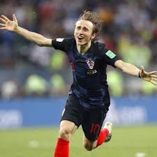 Strahlend posierten modric' frau vanja und seine kinder ivano und ema für die fotografen. Erstmals Seit 2007 Nicht Ronaldo Oder Messi The Best Luka Modric Ist Weltfussballer 2018 Shz De