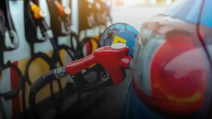 Benzin ve Motorine Neden Sürekli Zam Geliyor? Akaryakıt Fiyatlarındaki Dalgalanmaların Arkası