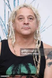 20 Photos & High Res Pictures