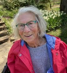 Sue Reimer's Instagram, Twitter & Facebook