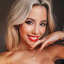 Hello, I don't know if I'm doing the right thing, writing this, we are a  young couple, with dreams, with a steady job, who are looking to find a  flat to buy,