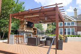 This larger 10′ x 15′ pergola has an embedded wood grain technology giving the illusion that this metal pergola is crafted from wood. 15 Contemporary Pergolas To Enhance A Modern Aesthetic Structureworks