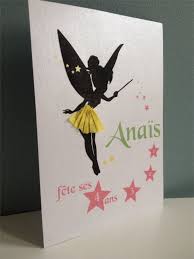 Tuto Pour Une Invitation D Anniversaire Sur Le Theme De La Fee Clochette R Bricolagefetedesmeres Cadeau In 2020 Tinkerbell Invitations Princess Diy Disney Cards