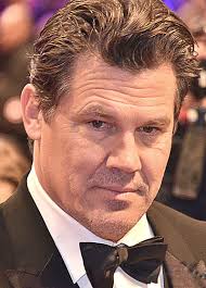 Homens de coragem narra uma equipe de bombeiros do arizona, conhecida como granite mountain hotshots, que perderam 19 de seus 20 membros quando ficaram presos nas chamas a fama desse grupo de bombeiros, liderados por eric marsh (josh brolin) é a tônica de homens de coragem. Josh Brolin Wikiwand