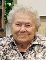 Helen E (Michalak) Simpson Obituary