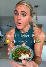 Leslie Stern's Instagram, Twitter & Facebook