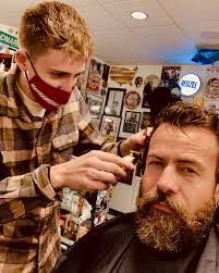 Casey Beard's Instagram, Twitter & Facebook