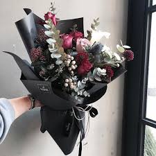 Reds White Grey In Black Flower Arrangements How To Wrap Flowers Floral Arrangements