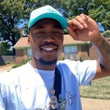 Terry Wright (@Tlove_6)