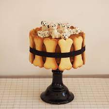 Préchauffez le four à 180° c. Gateau Decore De Biscuits En Forme D Os Pour Anniversaire Sur Le Theme Des Chiens Autres Access Gateaux Pour Chiens Gateau Chien Fetes D Anniversaire De Chiot