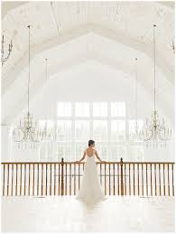 Getting Married At The White Sparrow Barn You Won T Want To Miss Our Top 10 Favorite Photo Ops Check Out T Barn Wedding Venue White Sparrow Barn Barn Wedding