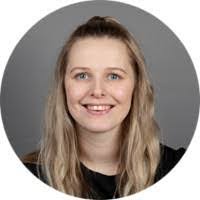 Rayna Jones's Instagram, Twitter & Facebook