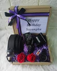 Di sini menjual hadiah untuk lelaki berupa karikatur yang unik, sederhana, mudah namun memiliki kesan yang snagat spesial. Set Hantaran Bajet Set Hadiah Lelaki Murah By Shaxrose Facebook