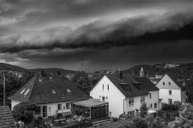 Keller und straßen sind überflutet, menschen verzweifelt, autos versinken im wasser. Unwetter In Hagen Foto Bild Umwelt Wolken Hagen Bilder Auf Fotocommunity