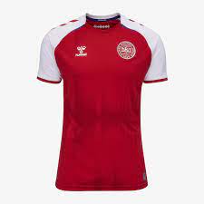 O futebolista dinamarquês christian eriksen está estável, anunciou a uefa no. Novas Camisas Da Dinamarca Para 2021 2022 Hummel Big One Sports