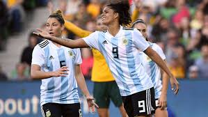 La selección argentina, complicada en la americup por una serie de casos de covid, no pudo jugar frente a venezuela. Presentaron A Las 23 Jugadoras De La Seleccion Para El Mundial De Francia Eldoce Tv