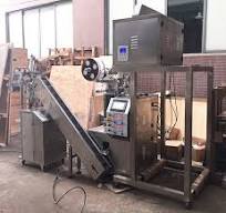 Sri Lanka Black Tea Pouch Bag Filling and Packing Machinery Tea Leaf Bag  Form Fill Seal Wrapping Flow Packaging Packing Filling Sealing Machine
