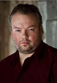 Operachefen forsell fick sångtalangerna att darra av fruktan!