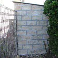 Peu ouvertes sur l'extérieur pour garder chaleur en hiver et fraîcheur en été, les maisons d'autrefois étaient bien sombres à l'intérieur. Realiser De La Fausse Pierre En Enduit