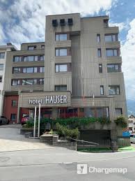 Moritz, within easy reach of the boutiques, banks and nightlife. Hotel Hauser Via Traunter Platzzas 7 In St Moritz Ladestation In Sankt Moritz