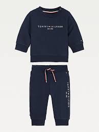 Climate conscious delivery on your favorite designers. Essential Jogginganzug Set Aus Bio Baumwolle Blau Tommy Hilfiger