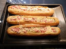 La Baguette Garnie De Marylene Le Lorrain Baguette Garnie Recettes De Cuisine Recette Baguette Farcie
