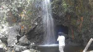 Maybe you would like to learn more about one of these? Took A Walk To Alor Naga Waterfall One Of The Jerai Mountain Attraction We Have To Go Down To Photo De Gunung Jerai Kuala Ketil Tripadvisor