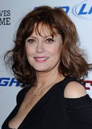 Susan Sarandon Wavy Hairstyle For Women Over 60s Hairstyles Weekly Medium Hair Styles For Women Wavy Hairstyles Medium Medium Hair Styles