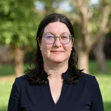 Every time I post about starting my own marketing consulting business, I  inevitably have someone DM me with some flavor of "I want to try that, but  I have no idea where