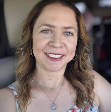 Amanda Attaway's Instagram, Twitter & Facebook