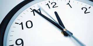 Cuando los relojes marquen las 00.00 horas, se deberá adelantar una hora . No Digas Que No Te Avisamos Este Sabado Se Cambia La Hora En Chile Termometro Noticias