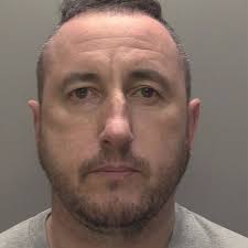 Jealous and controlling bully made girlfriend delete all her male contacts  and vetted her clothes