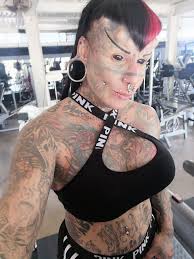 Que agusto entrenar con el GyM prácticamente para mi sólita! Somos pocos  los disciplinados y constantes😏 no tan solo en esto, si no en todo en la  vida 😁🤘🏻