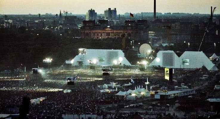 Roger Waters - Live at the Berlin Wall 1990 - Michael Jurick Photographers