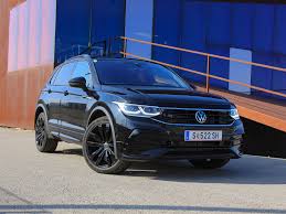 Die vielzahl von assistenzsystemen werden wir in einem gesonderten artikel behandeln. Vw Tiguan R Line Tdi 4motion Dsg Testbericht Autoguru At