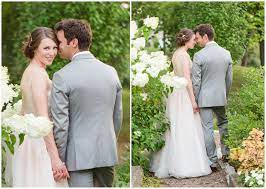 Summer Wedding At Buffalo Trace Distillery In Frankfort Ky Kentucky Wedding Venues Summer Wedding Summer Wedding Outdoor