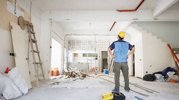 Engineers Inspecting Home