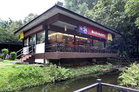 Last i passed by, ridout mcd kind of downsized, i think half of it is now some other restaurant or something? Vr9vk1kakpmr5m