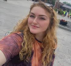 I h8 when yall shave all the hair off yo face and make it look like a  juicee shaved ussy🤨🤨 Happy Saturday big mama💜💜